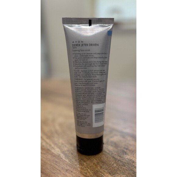 NEW AVON DEREK JETER DRIVEN SKIN FOAMING FACE SCRUB 4.2 FL. OZ. - Picture 2 of 2